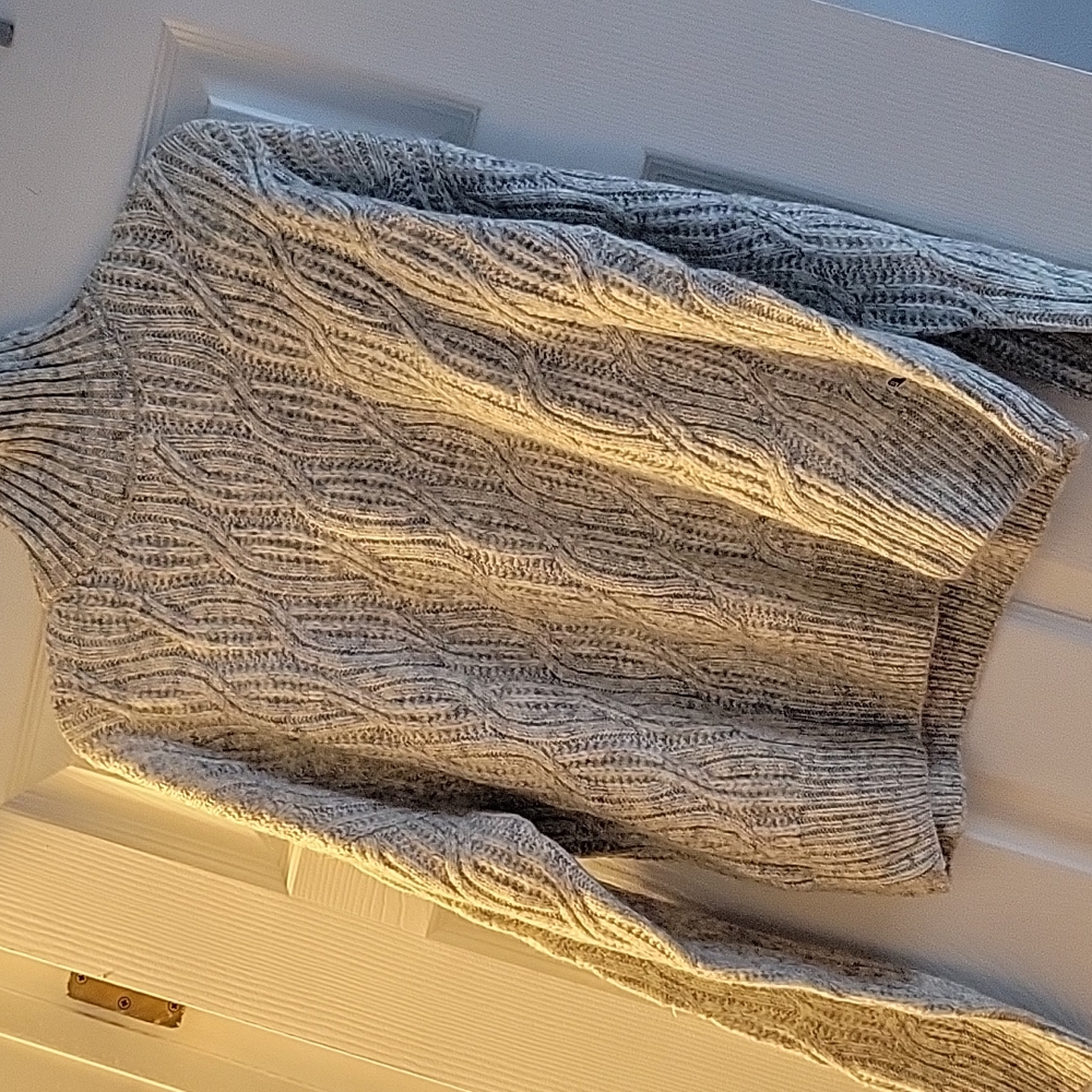 Vineyard Vines Sweater NWOT